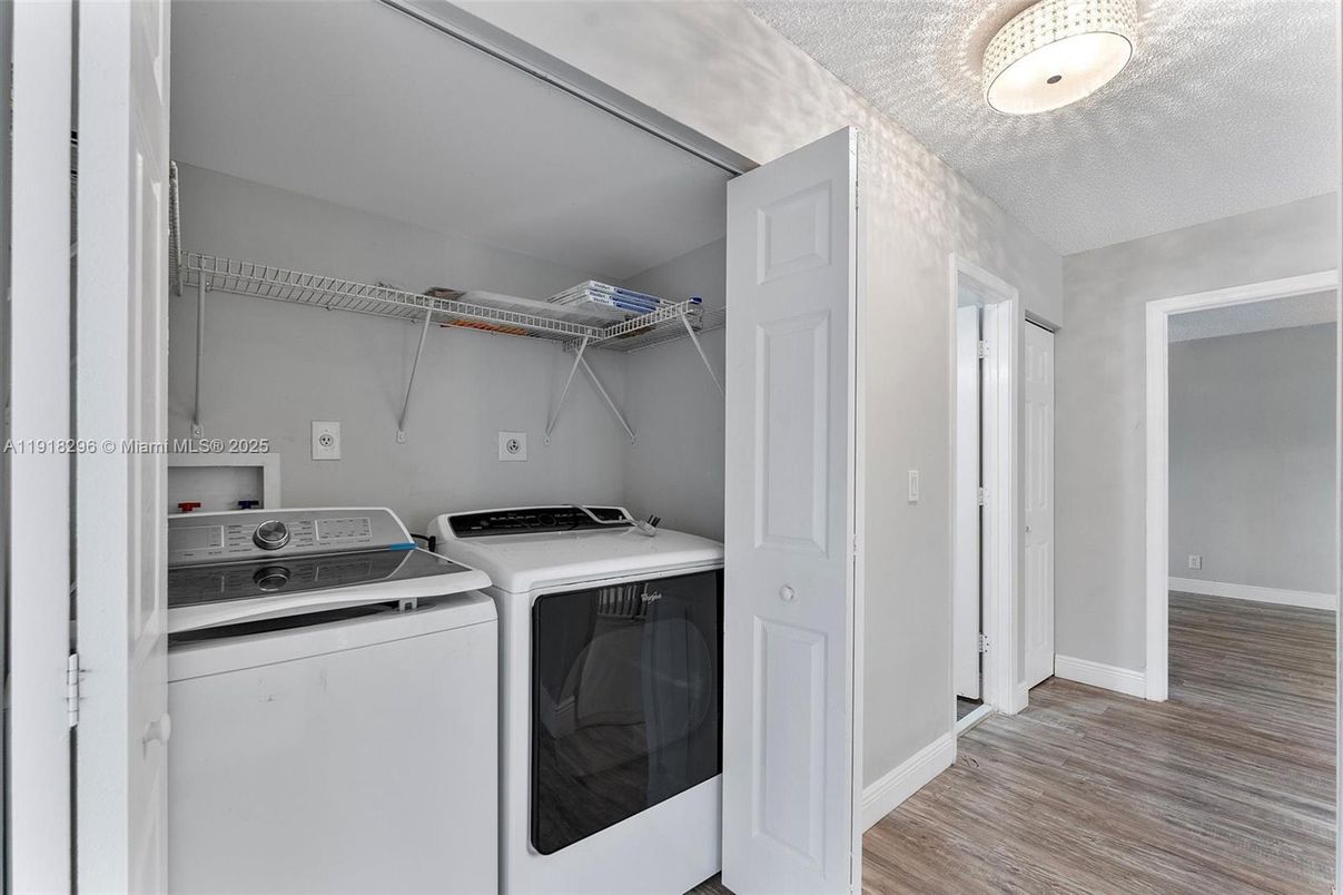 Interior, Utility Closets, Washer, Wood Texture Flooring