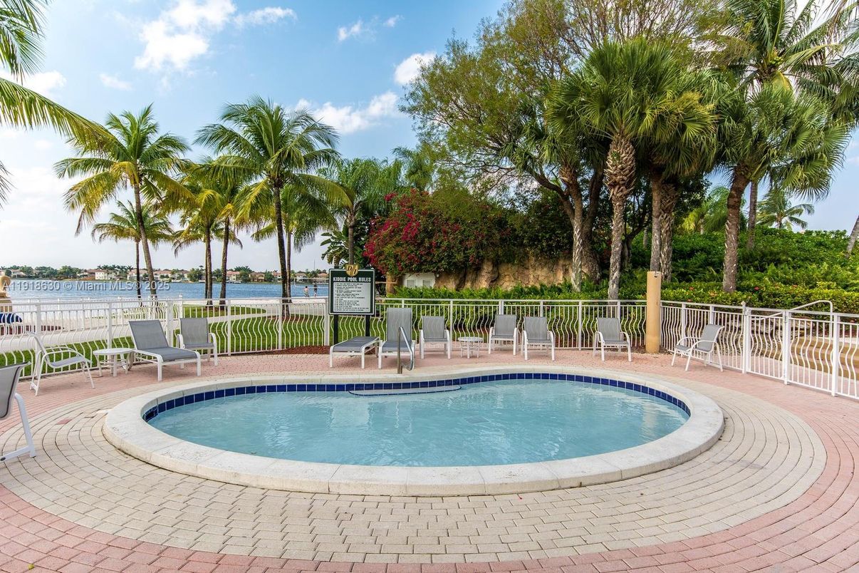 Exterior, Pool, Water