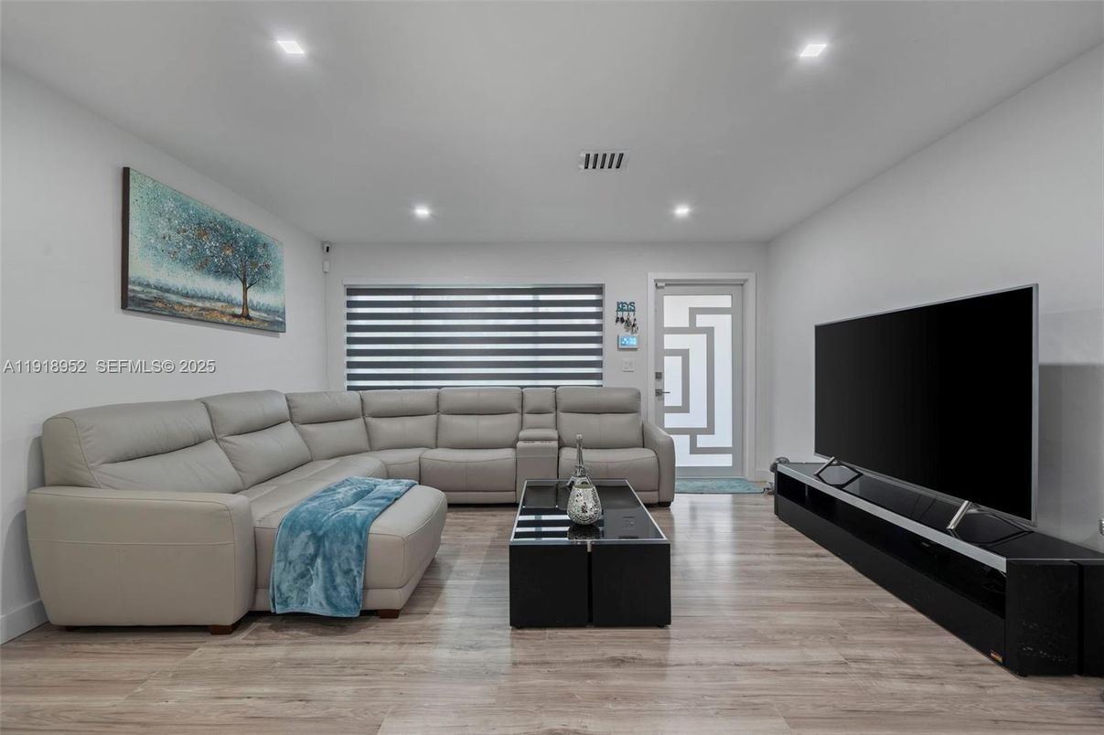 Interior, Living room, Recessed Lighting, Wood Texture Flooring