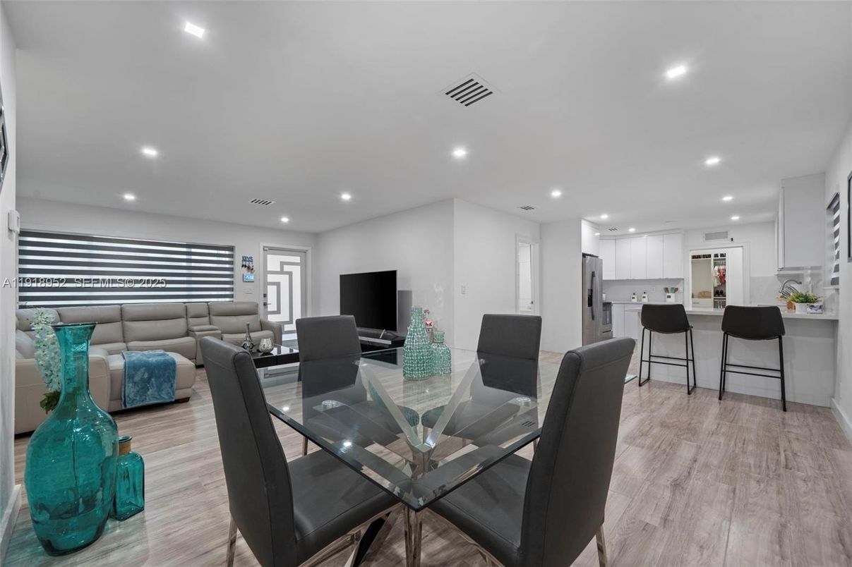 Dining room, Interior, Kitchen, Living room, Recessed Lighting, Wood Texture Flooring