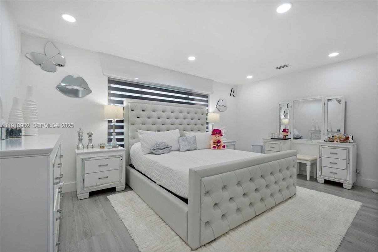 Bedroom, Interior, Recessed Lighting, Wood Texture Flooring