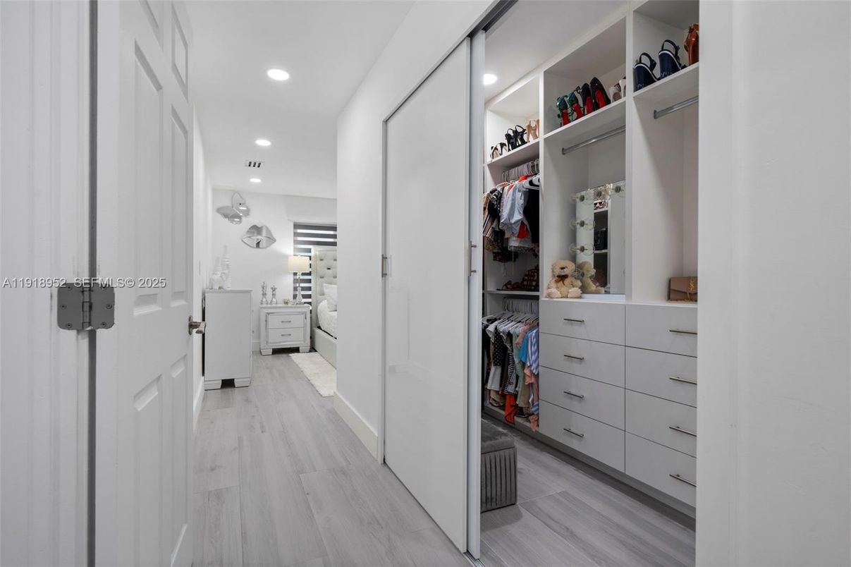 Interior, Recessed Lighting, Walk-in Closets, Wood Texture Flooring