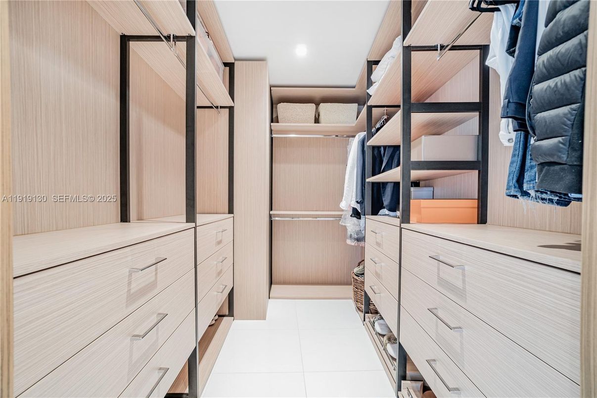 Interior, Recessed Lighting, Walk-in Closets