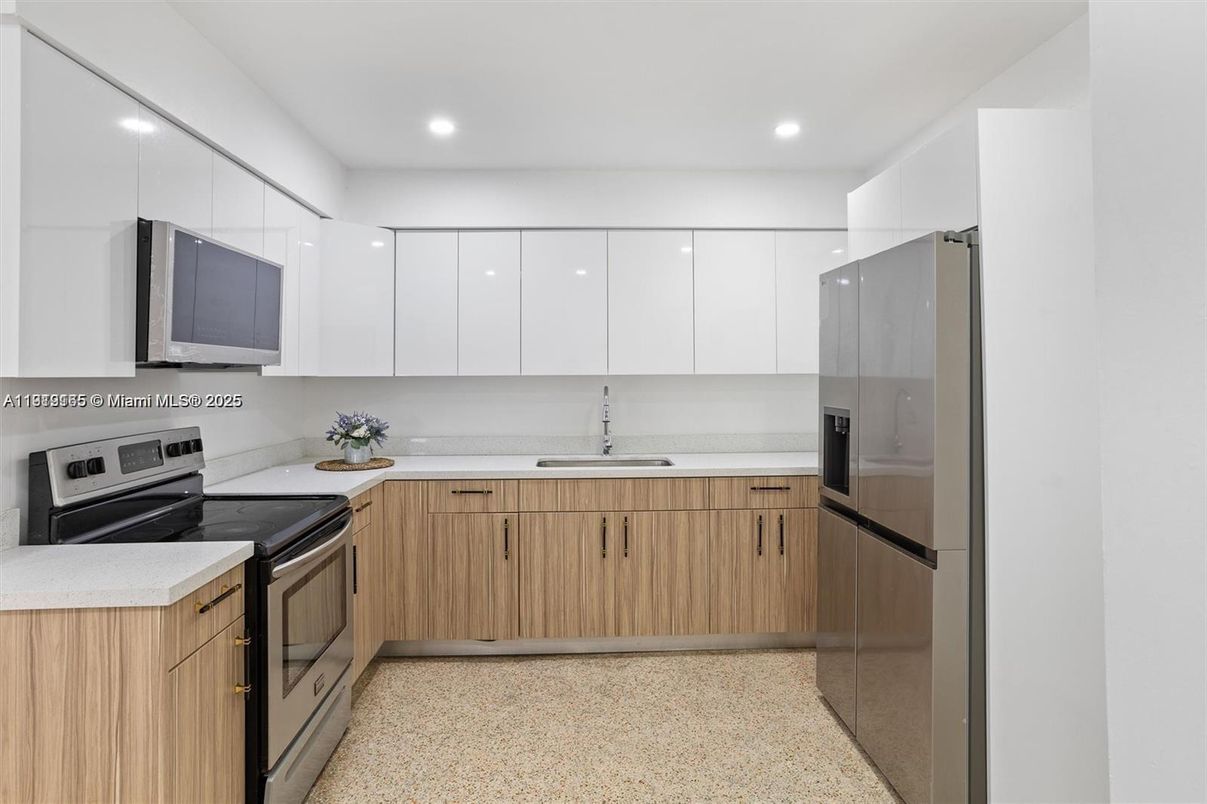 Interior, Kitchen, Recessed Lighting