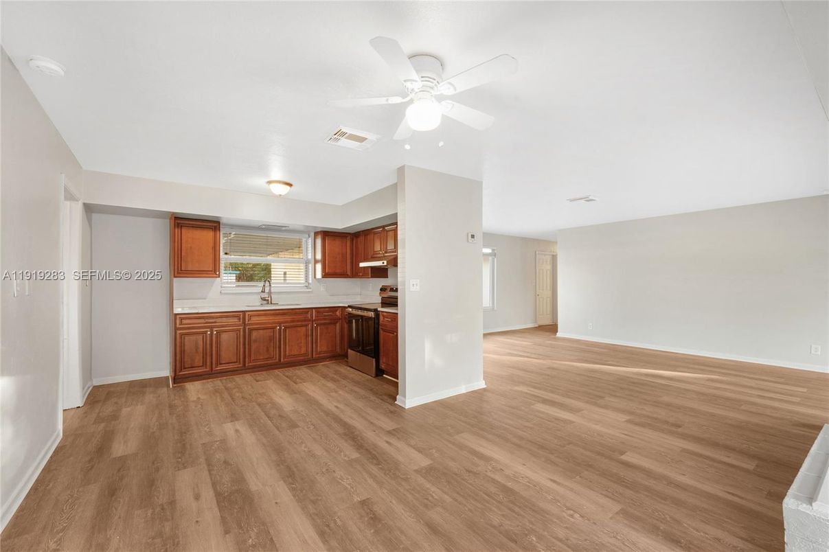 Empty room, Interior, Kitchen, Wood Texture Flooring