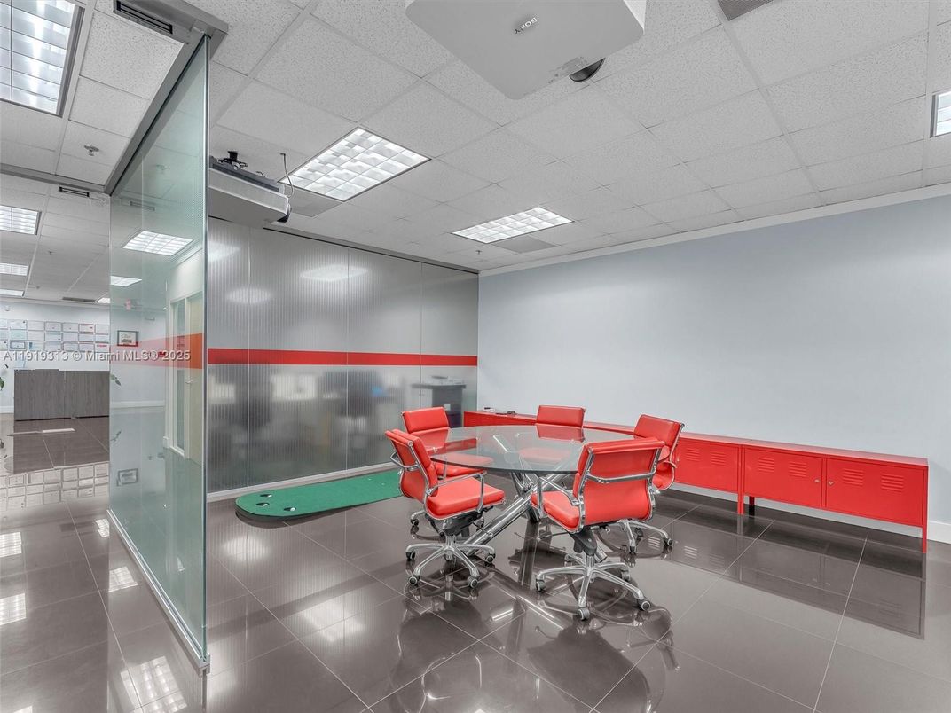 Dining room, Interior, Recessed Lighting