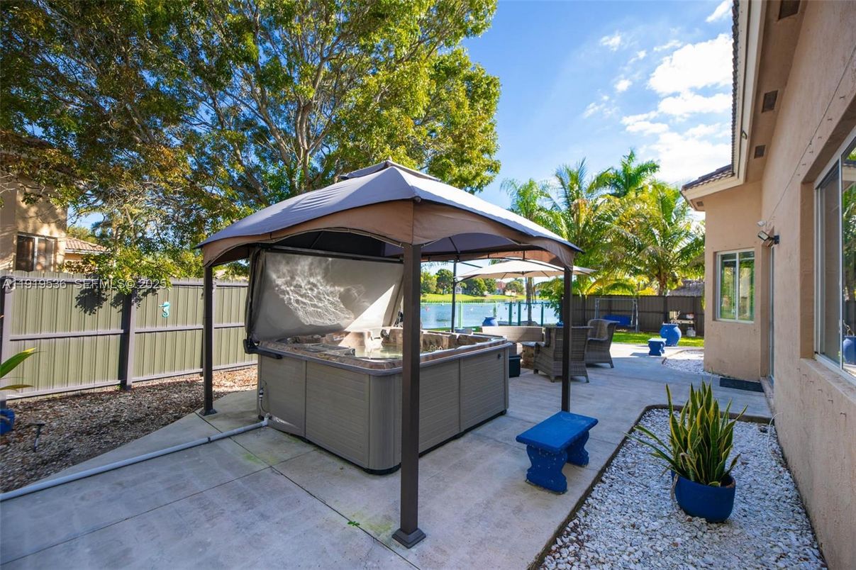 Backyard, Exterior, Hot Tub, Pool