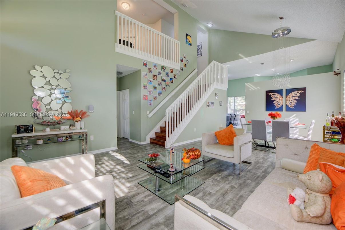 Dining room, Interior, Living room, Pendant Lights, Recessed Lighting, Wood Texture Flooring