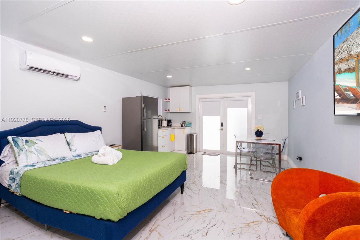 Bedroom, Interior, Marble, Recessed Lighting