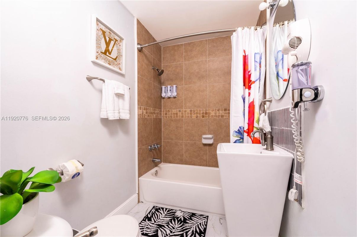 Bathroom, Free Standing Baths, Interior