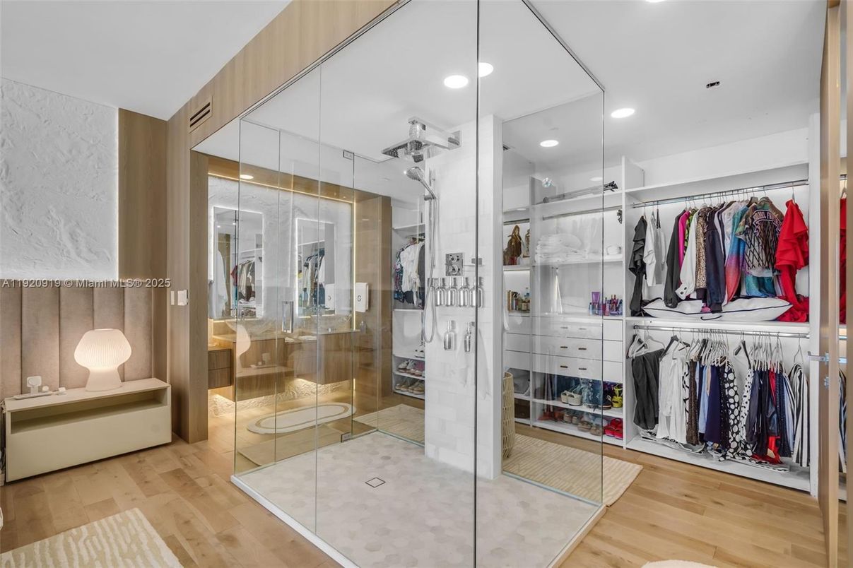 Interior, Recessed Lighting, Walk-in Closets, Wood Texture Flooring