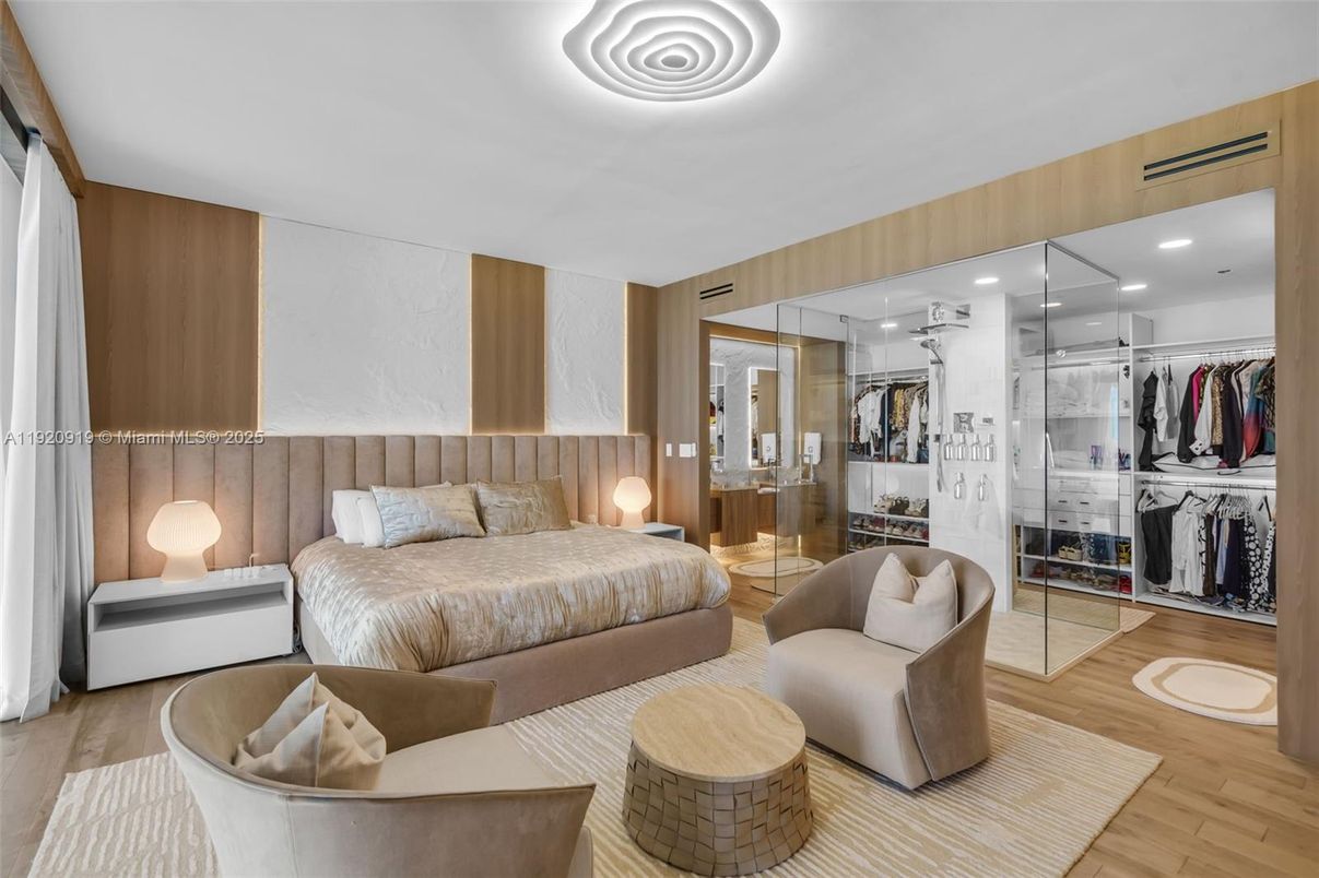 Bedroom, Interior, Living room, Recessed Lighting, Wood Texture Flooring