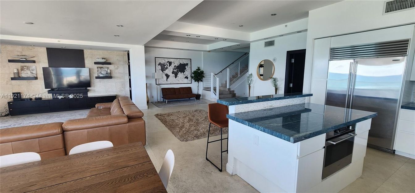 Interior, Kitchen, Living room, Recessed Lighting