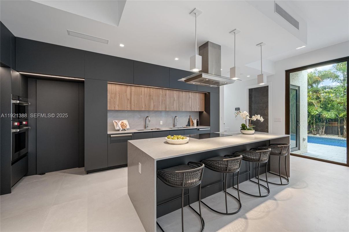 Interior, Kitchen, Pendant Lights, Recessed Lighting, Stainless Steel Appliances