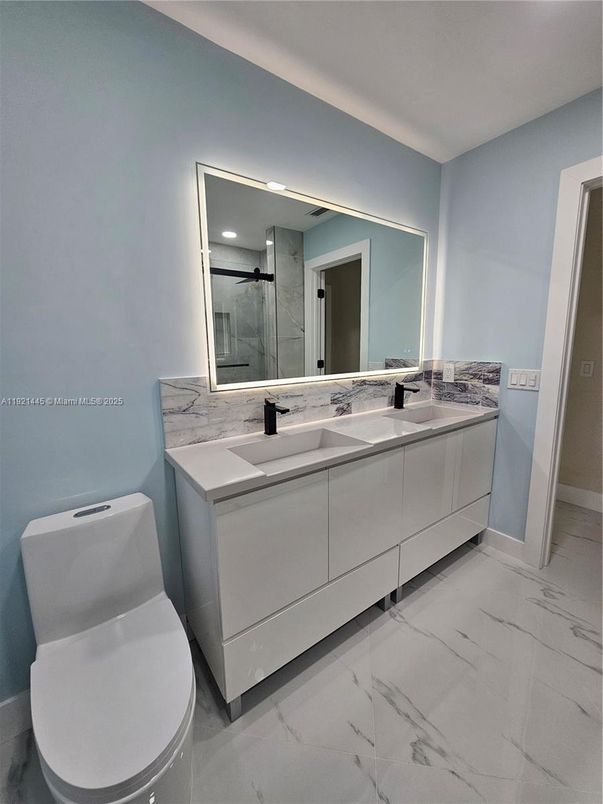Bathroom, Dual Sink Vanities, Interior, Marble, Recessed Lighting