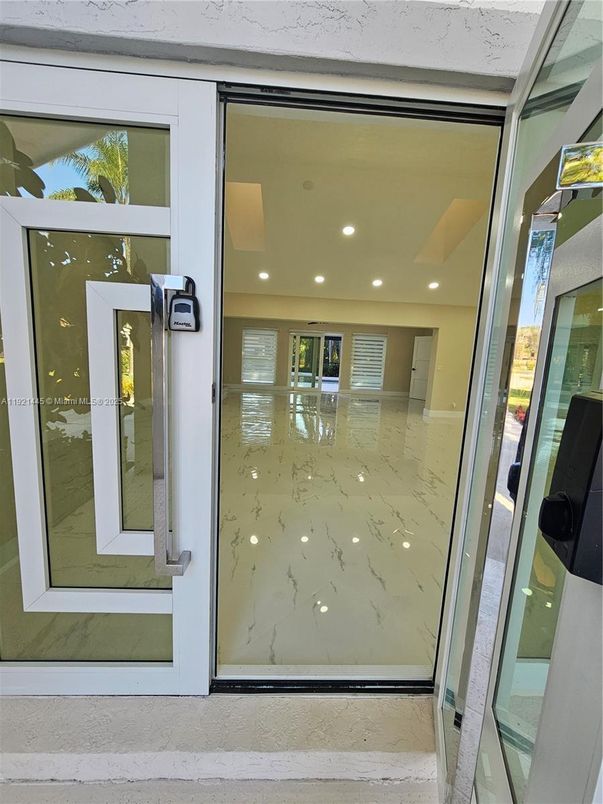 Interior, Recessed Lighting