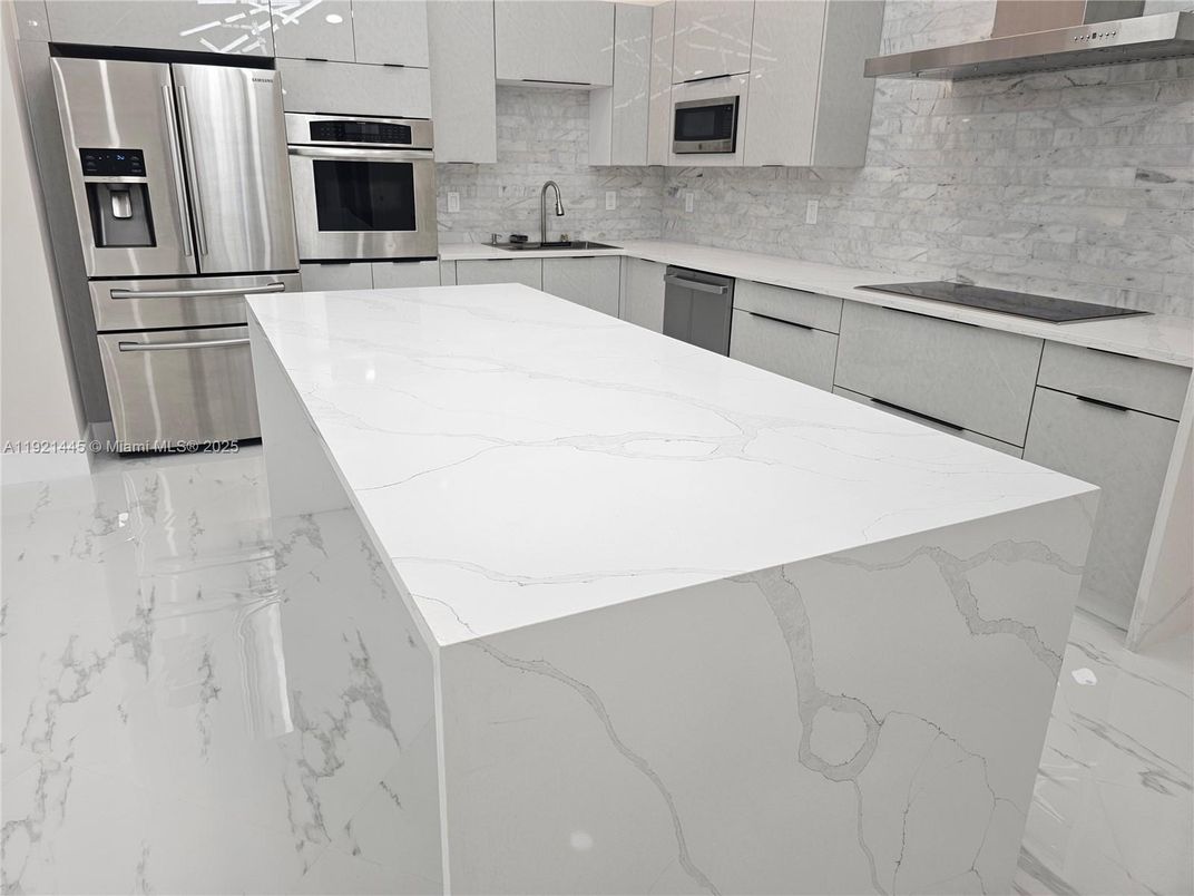 Interior, Kitchen, Marble, Stainless Steel Appliances