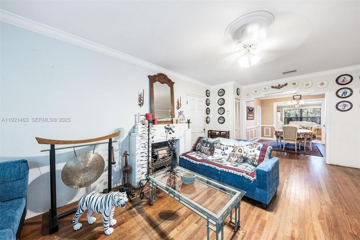 Dining room, Interior, Living room, Wood Texture Flooring
