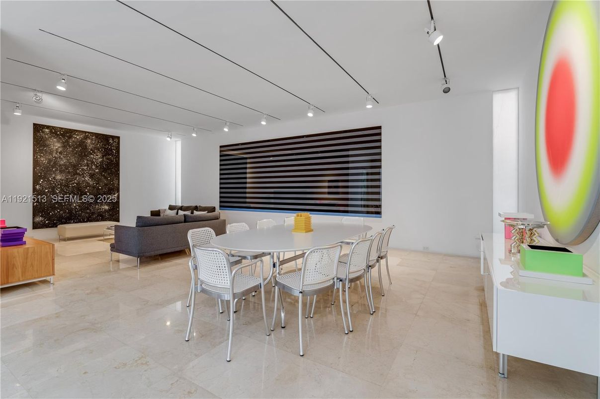 Dining room, Interior, Living room, Recessed Lighting