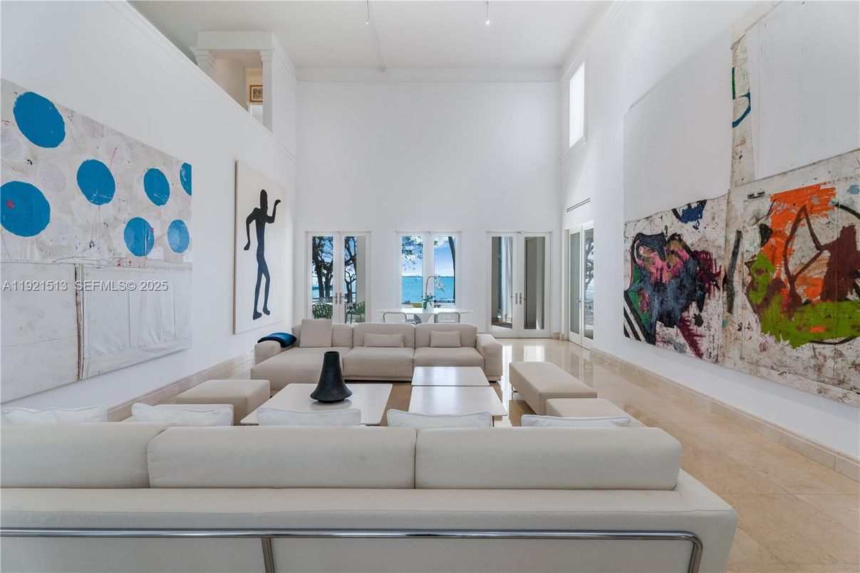 Interior, Living room, Water