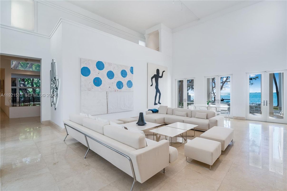 Interior, Living room, Water