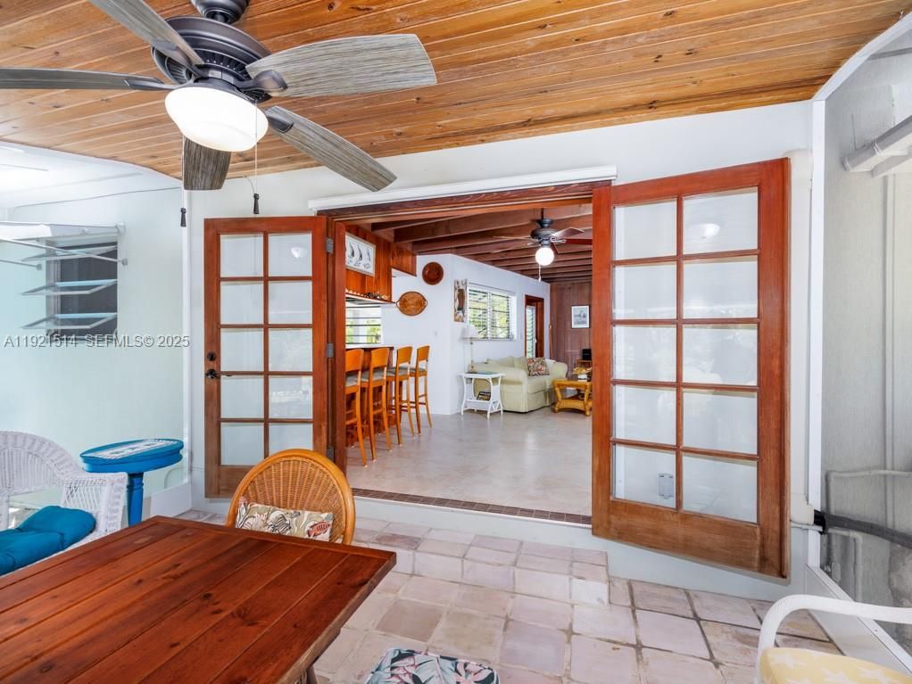 Dining room, Interior, Wooden Beams, Wooden Ceilings