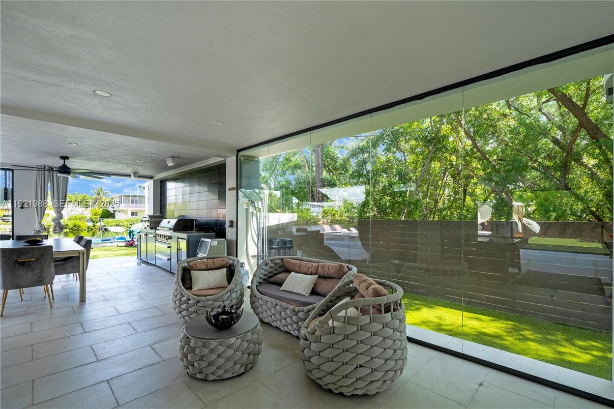 Dining room, Interior, Living room, Recessed Lighting, Sun Room