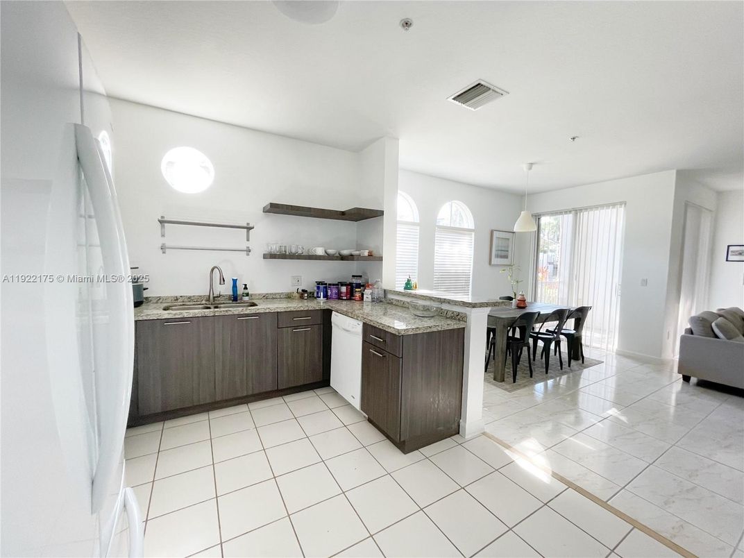 Dining room, Interior, Kitchen, Pendant Lights