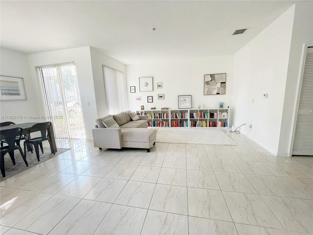 Dining room, Interior, Living room, Marble