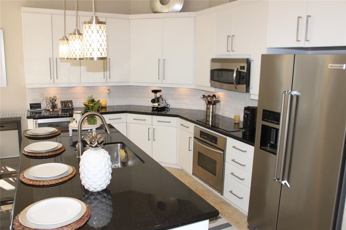 Interior, Kitchen, Pendant Lights, Stainless Steel Appliances