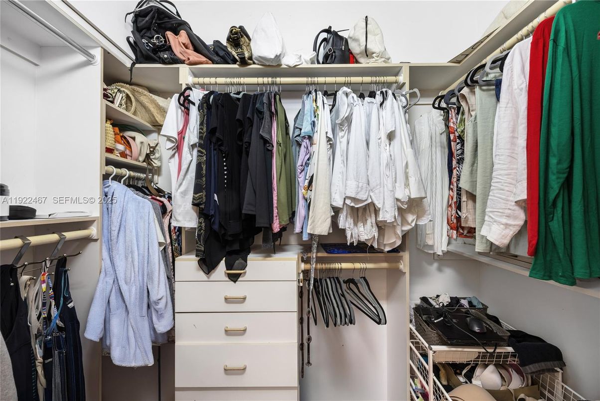Interior, Walk-in Closets