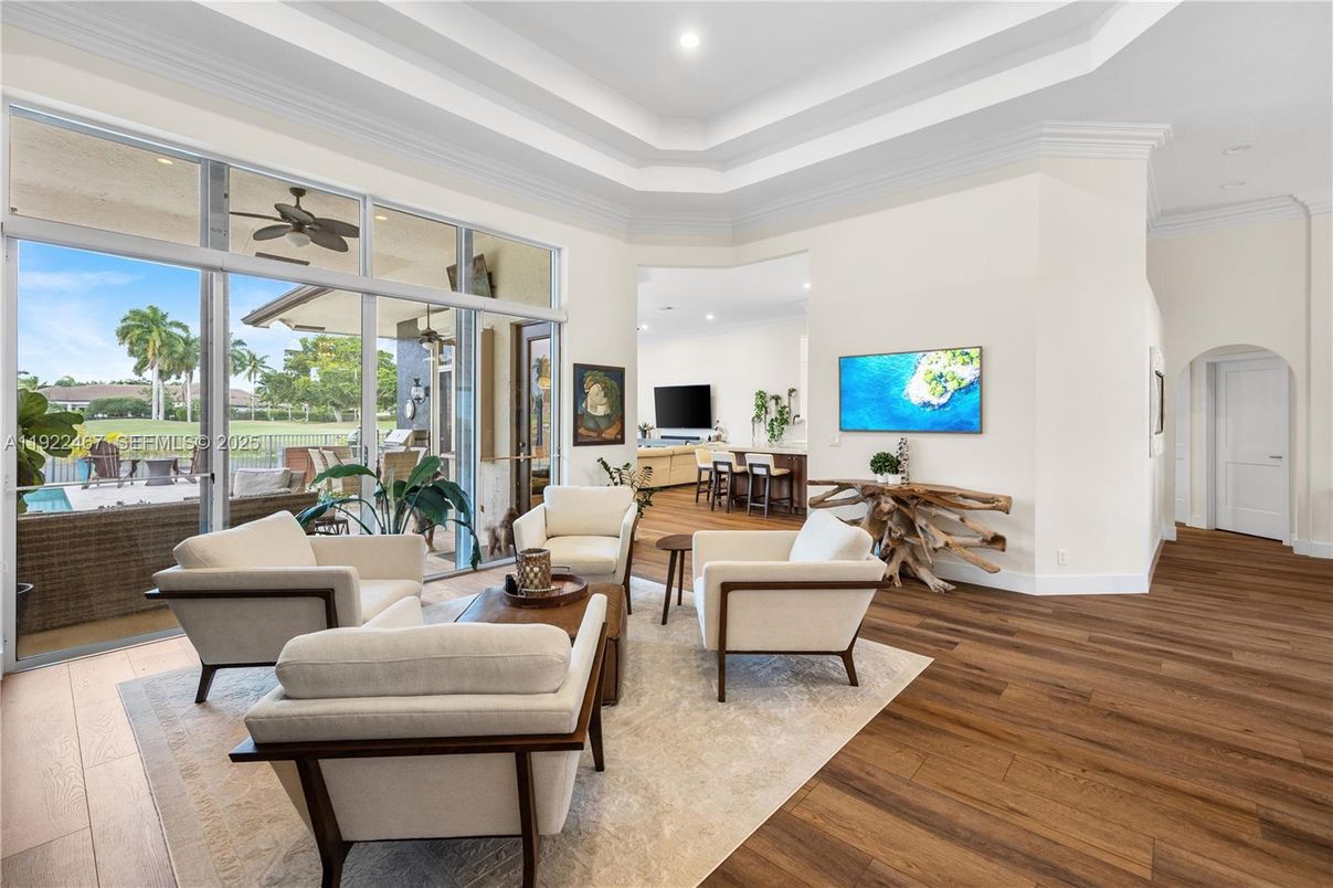 Interior, Living room, Recessed Lighting, Wood Texture Flooring