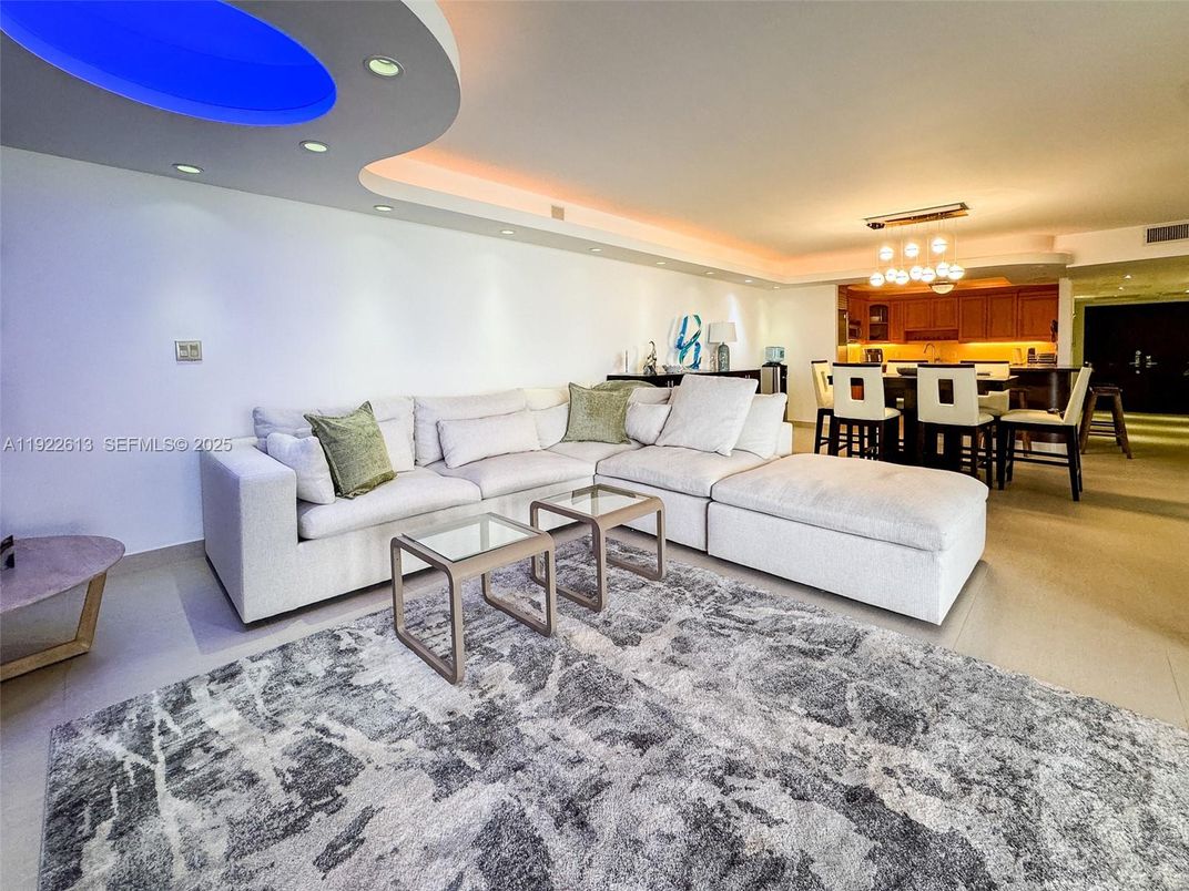 Chandelier, Dining room, Interior, Kitchen, Living room, Recessed Lighting