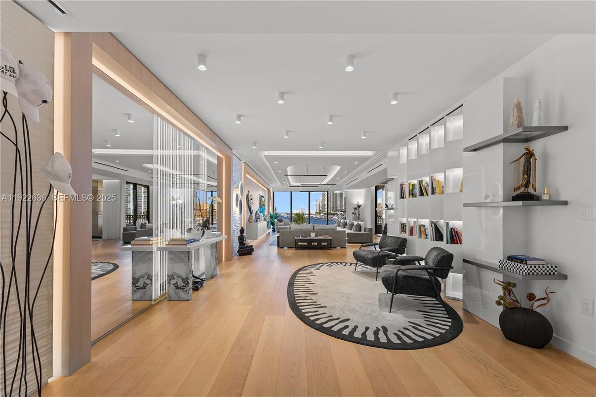 Interior, Living room, Recessed Lighting, Wood Texture Flooring