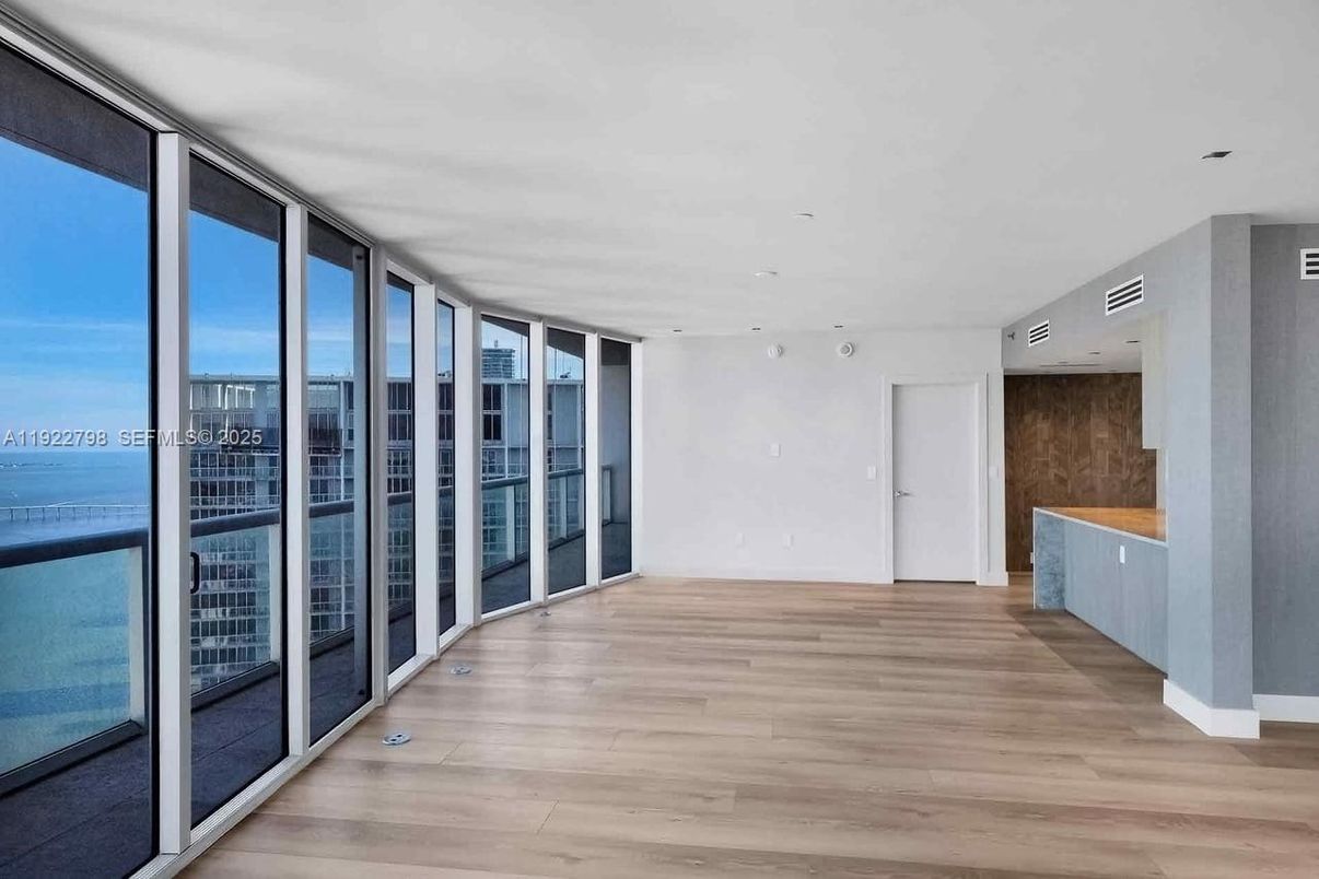 Interior, Recessed Lighting, Water, Wood Texture Flooring