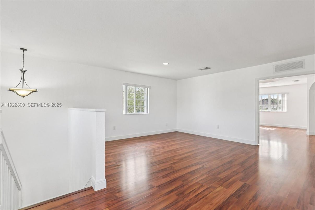 Empty room, Interior, Pendant Lights, Recessed Lighting, Wood Texture Flooring