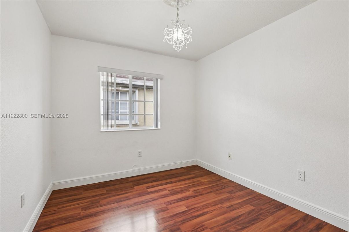 Chandelier, Empty room, Interior, Wood Texture Flooring