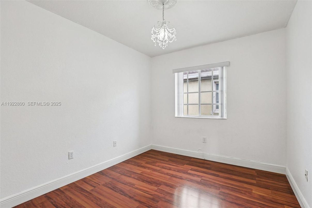 Chandelier, Empty room, Interior, Wood Texture Flooring