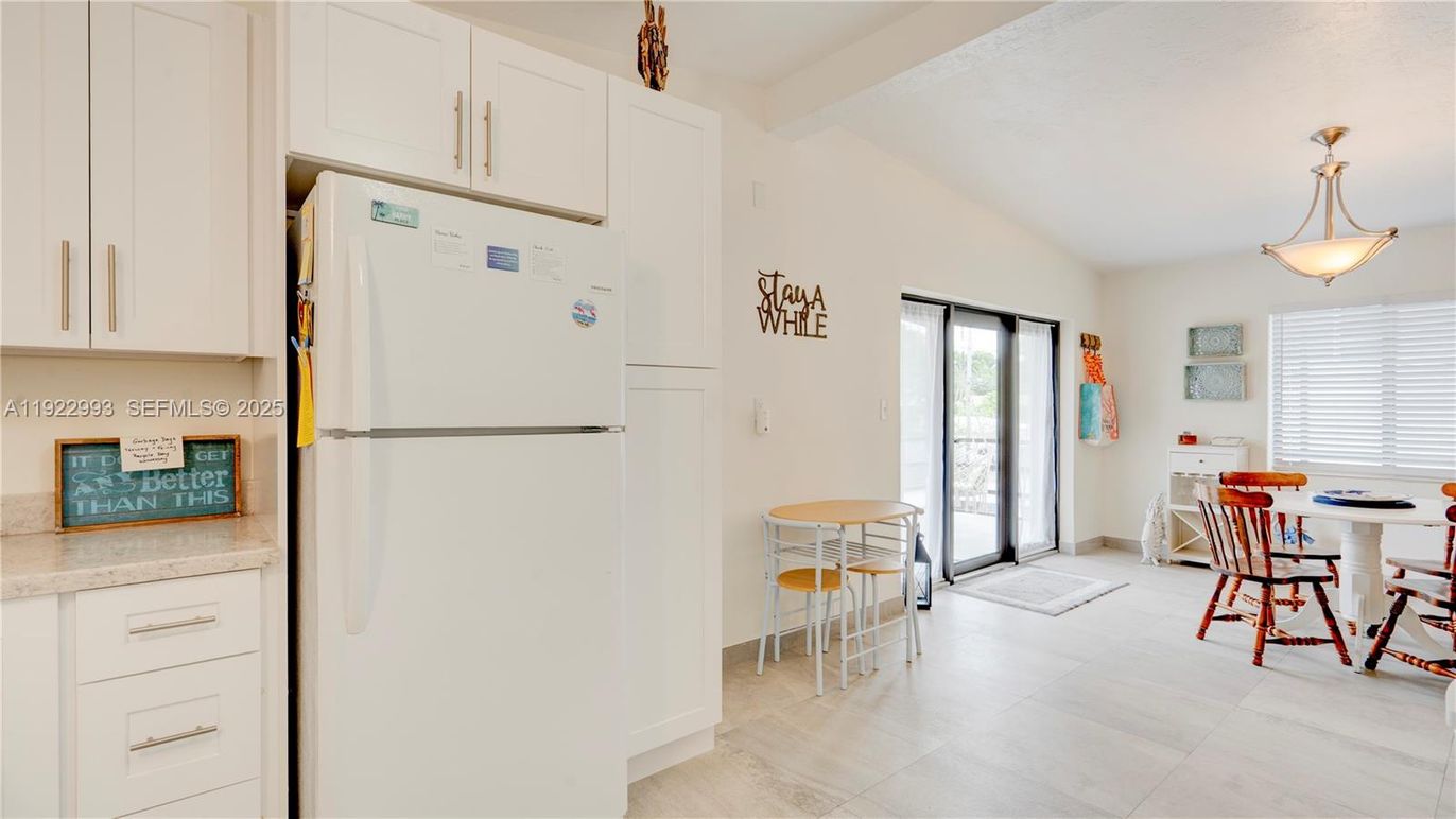 Dining room, Interior, Kitchen, Pendant Lights