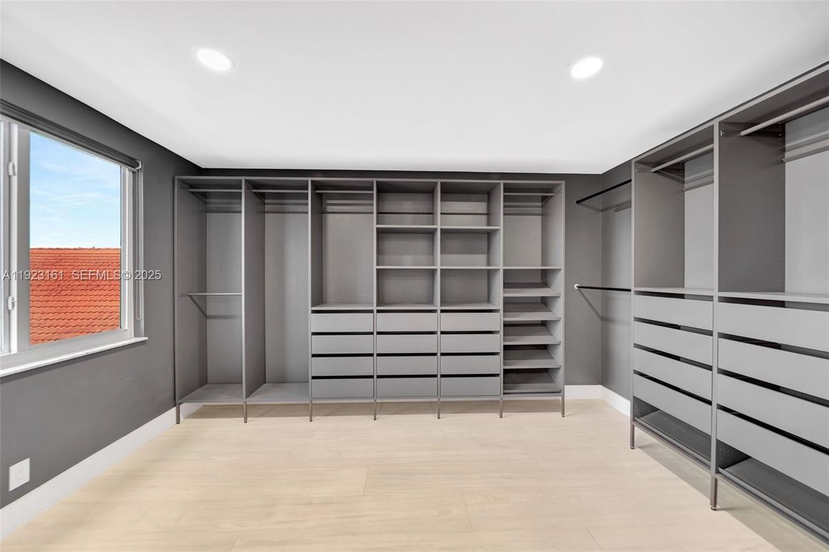 Interior, Recessed Lighting, Walk-in Closets, Wood Texture Flooring