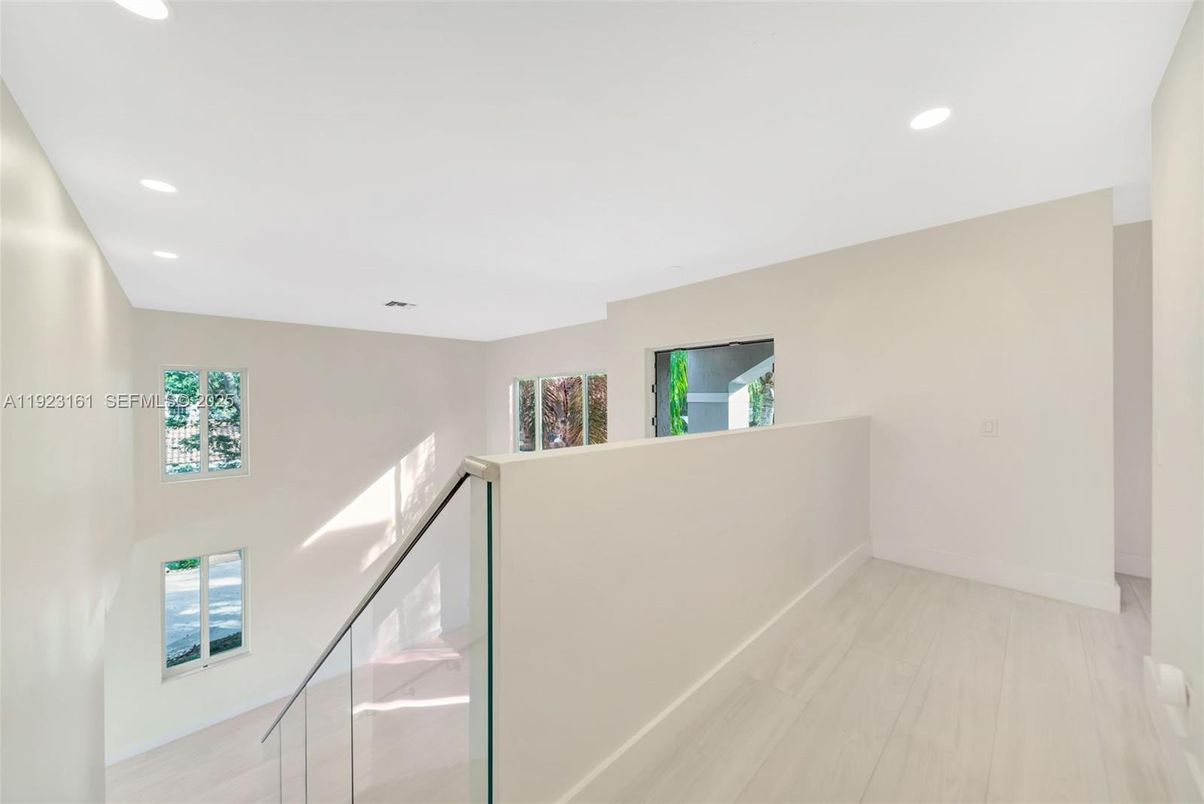 Interior, Recessed Lighting