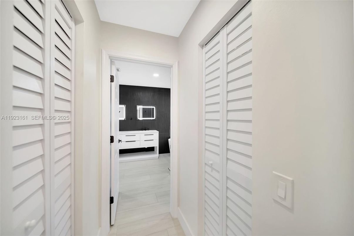 Interior, Recessed Lighting