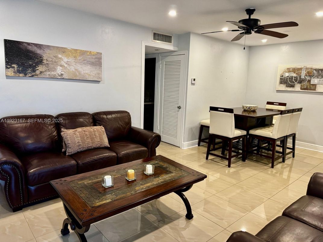 Dining room, Interior, Living room, Recessed Lighting