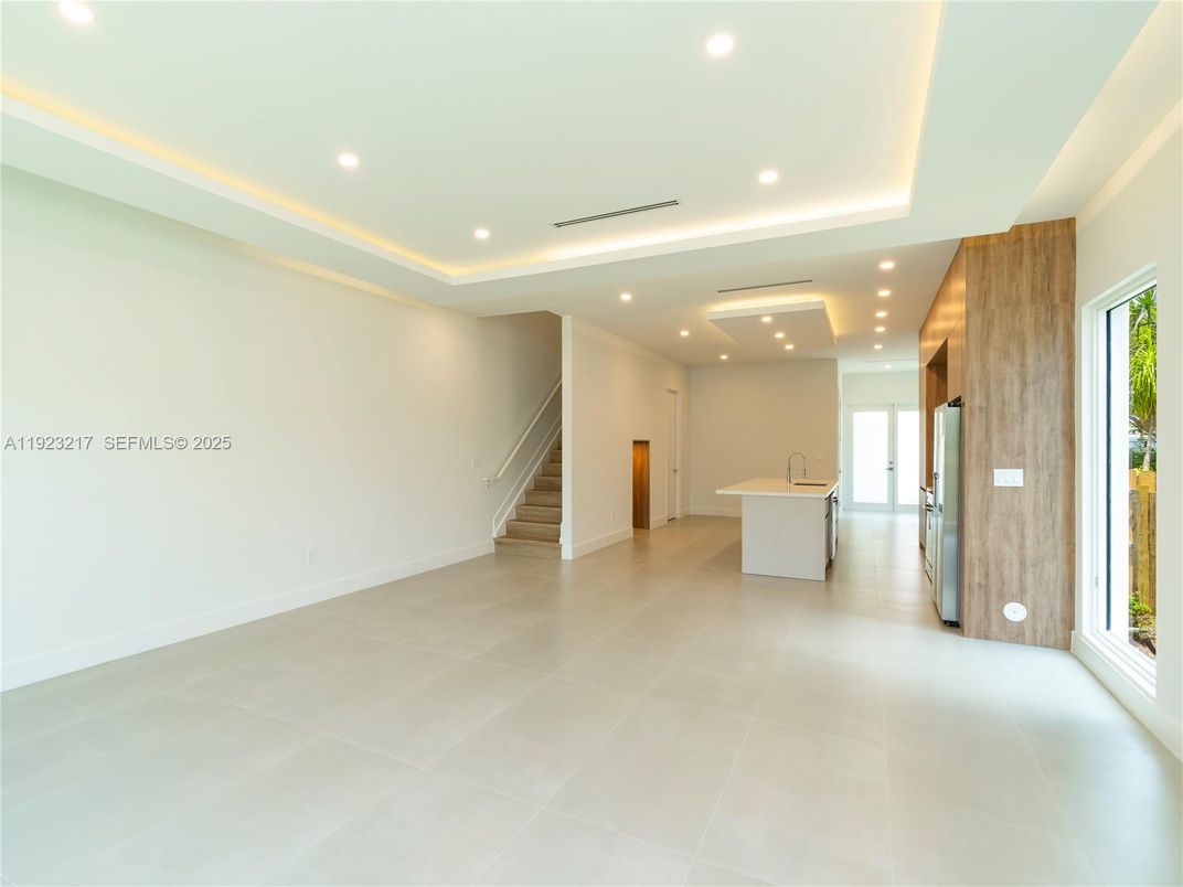 Empty room, Interior, Kitchen, Recessed Lighting