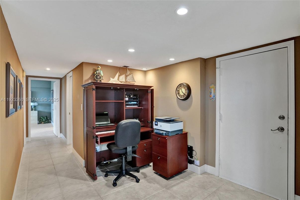 Home Office, Interior, Recessed Lighting