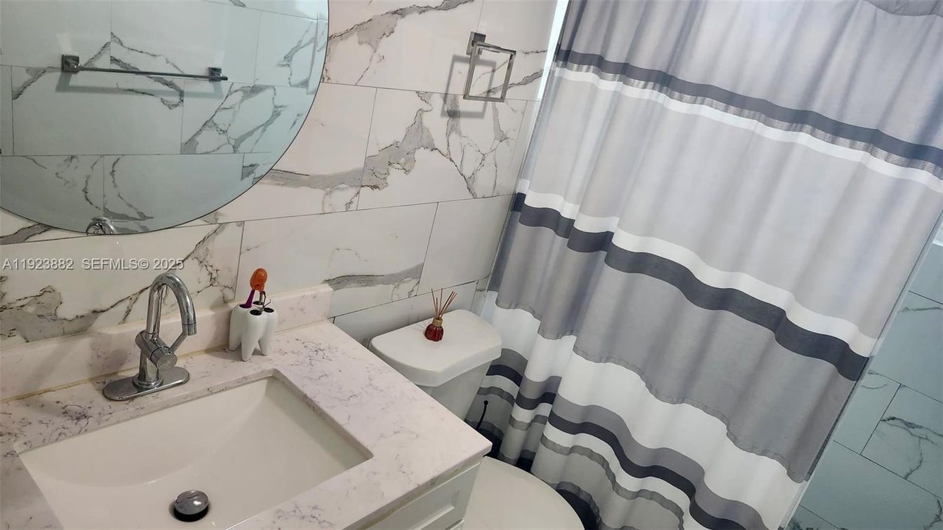 Bathroom, Interior, Marble Walls