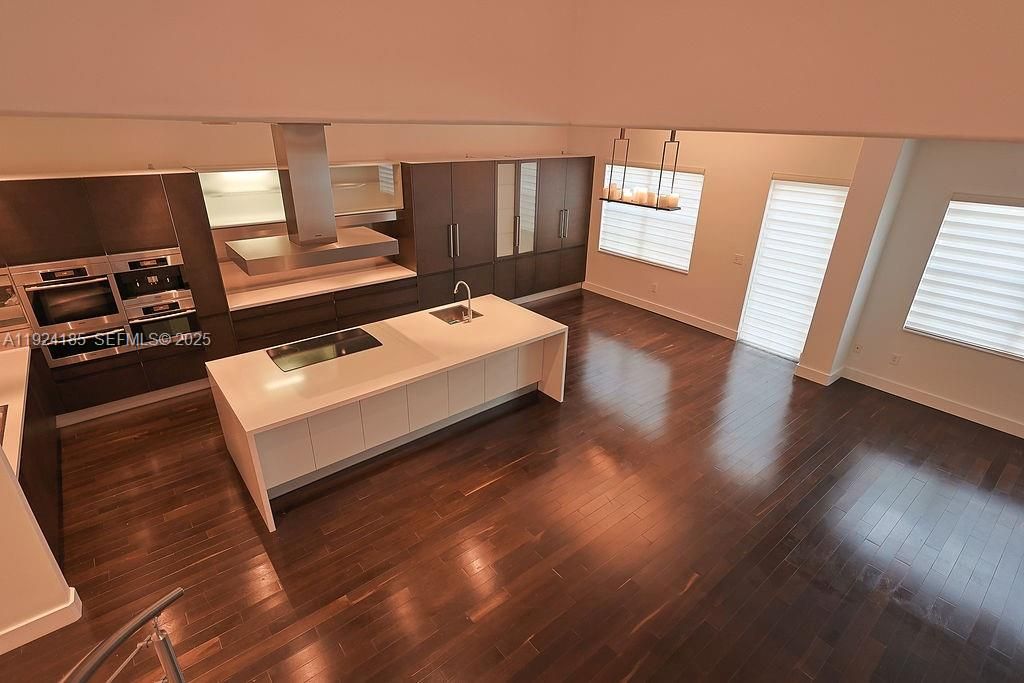 Interior, Kitchen, Pendant Lights, Wood Texture Flooring