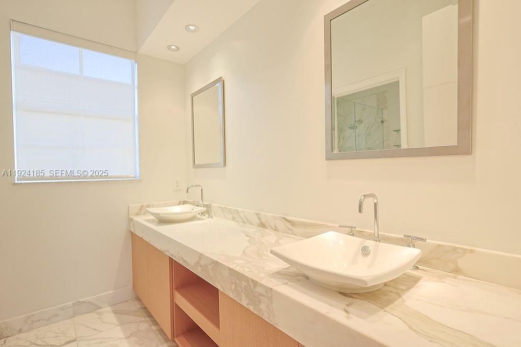 Bathroom, Dual Sink Vanities, Interior, Marble, Recessed Lighting