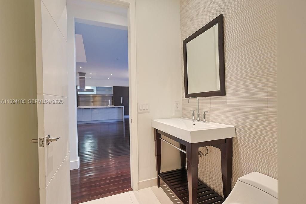 Bathroom, Interior, Recessed Lighting, Wood Texture Flooring