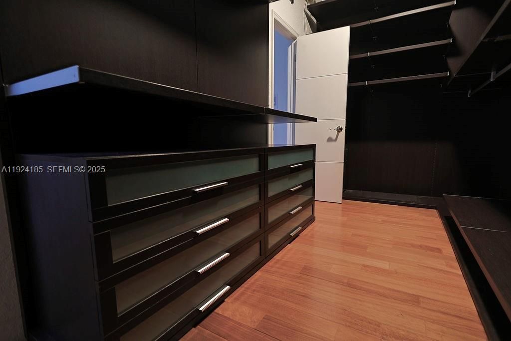 Interior, Walk-in Closets, Wood Texture Flooring